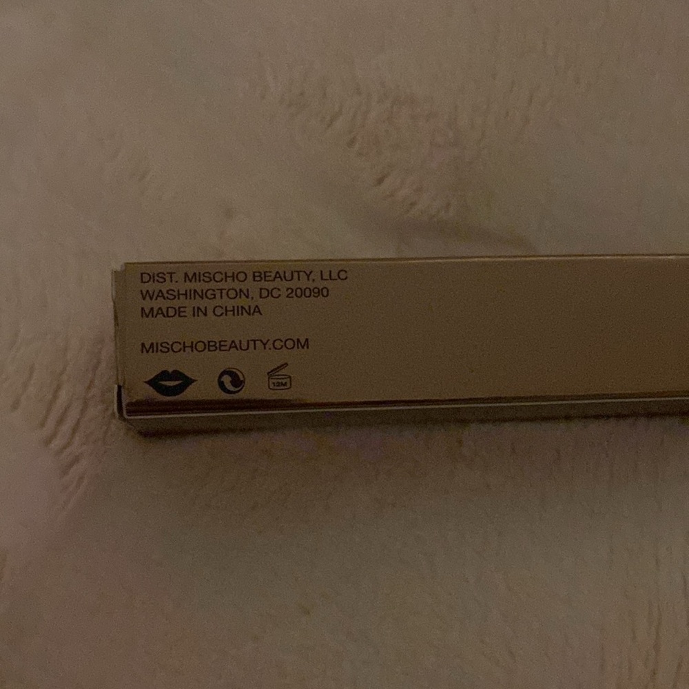 Mischo Beauty Sheer Lip Shine + Lip Balm in XO - Picture 5 of 5